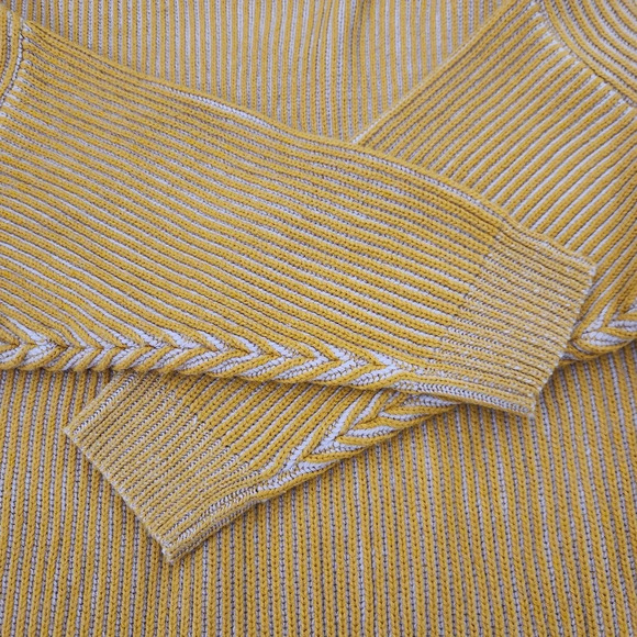 TOPSHOP Mock Neck Sweater Mustard Yellow size 8-10 MEDIUM - Picture 3 of 11